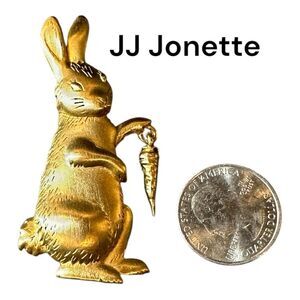 Vintage JJ Jonette Signed JJ Gold Tone Jonette brooch Bunny w Dangle Carrot